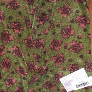 Stunning Medium Lularoe Joy